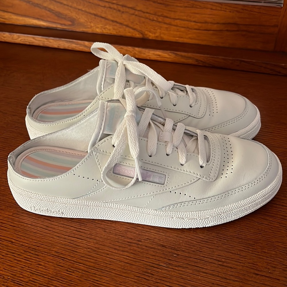 Reebok slip on sneakers W9